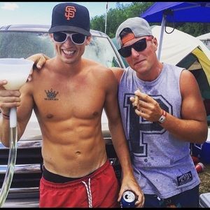 Meet your Posher, Cole